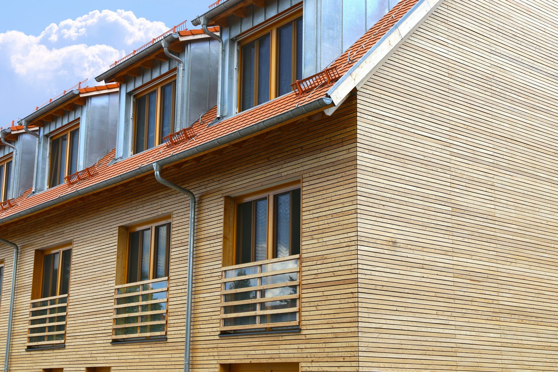 Wohnhaus mit Holzfassade